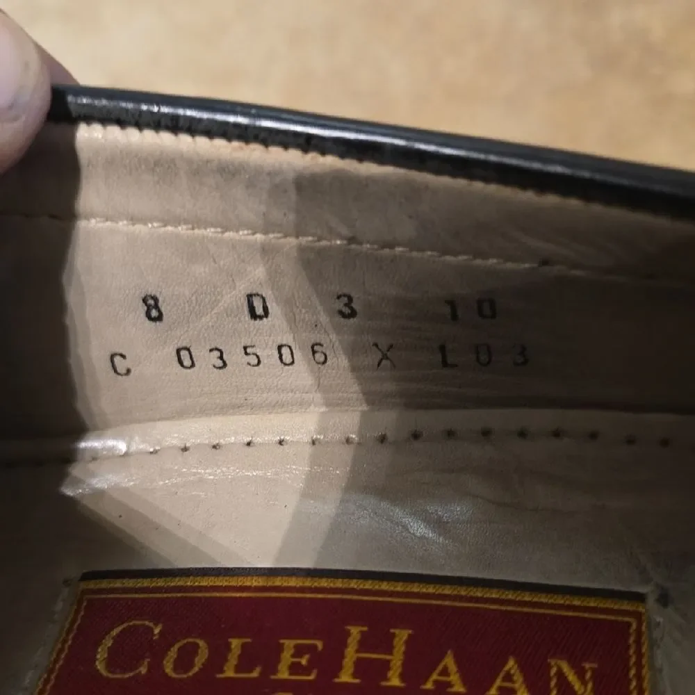 Cole Haan Black Leather Tassel Loafers 8 D